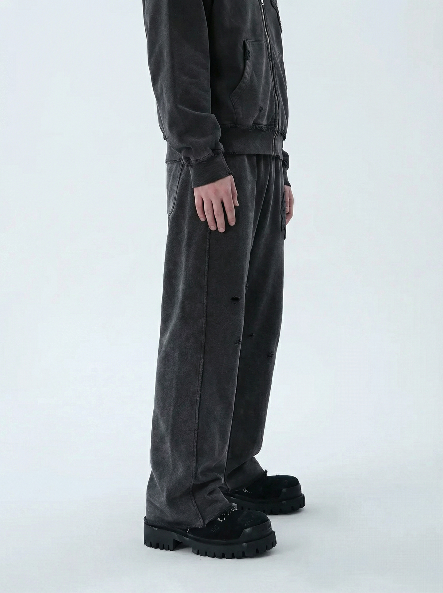 ULTRA DISTRESSED KAIA SWEATS